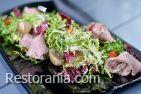 Salads and appetizers : Mixed salad with roast beef and mushrooms with honey sauce