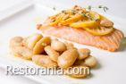 Grilled salmon with white beans and garlic confit Meat & Fish : Grilled salmon with white beans and garlic confit