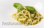 Pappardelle with pesto sauce and fresh basil Pasta and rice : Pappardelle with pesto sauce and fresh basil
